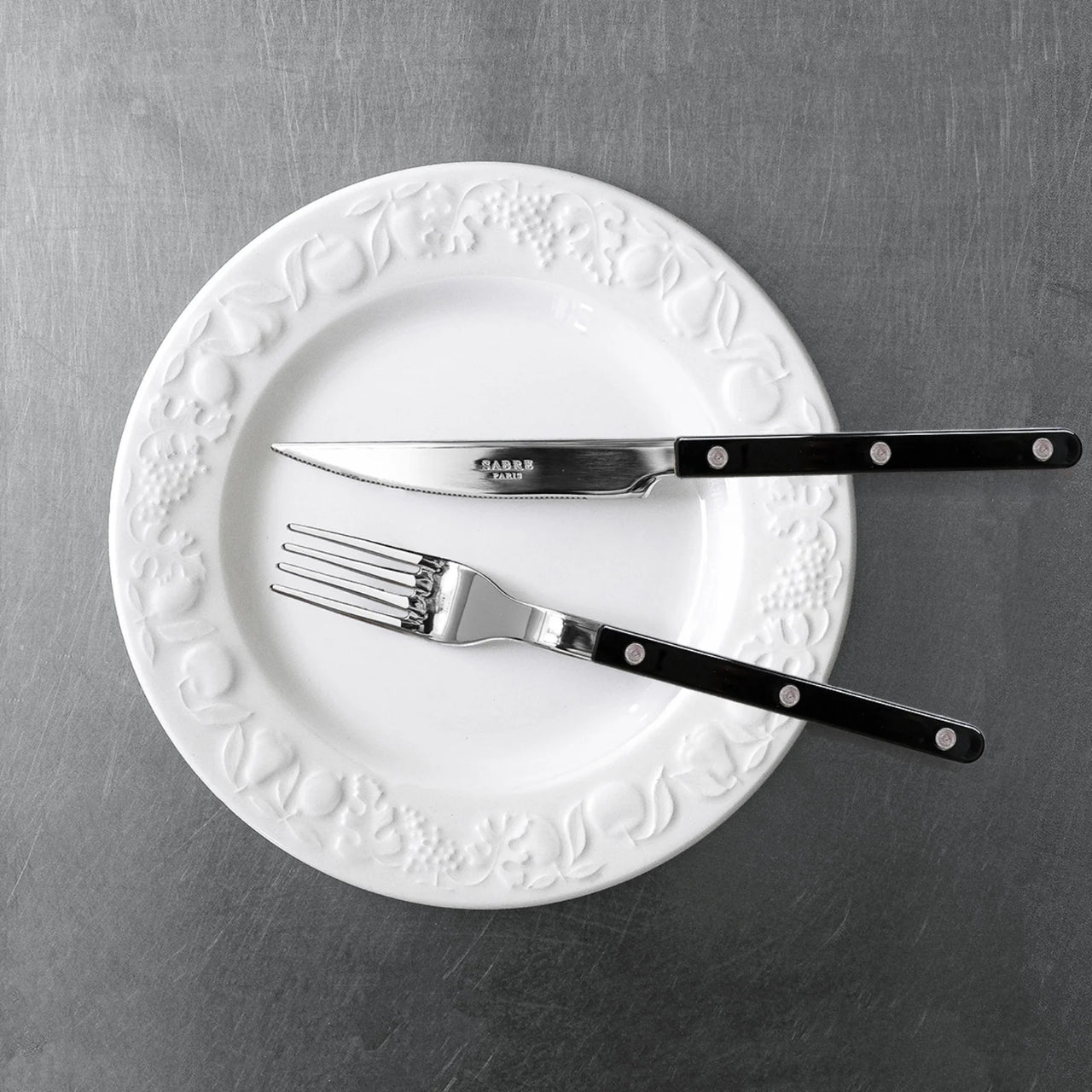 Sabre Paris Bistrot Solid Cutlery 16pc Set ~ Noir