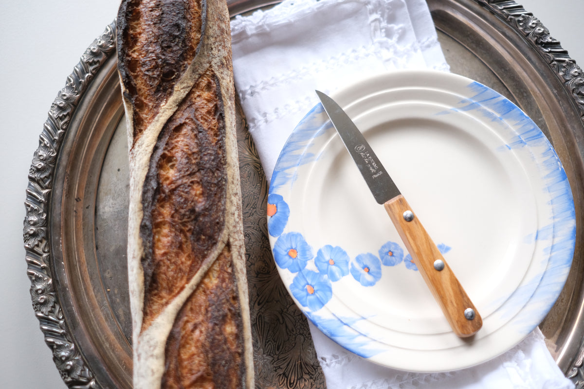 LA FOURMI Kitchen Knife ~ Curved Blade, Wooden Handle