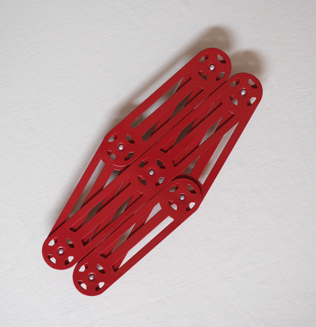 Roger Orfevre Trivet