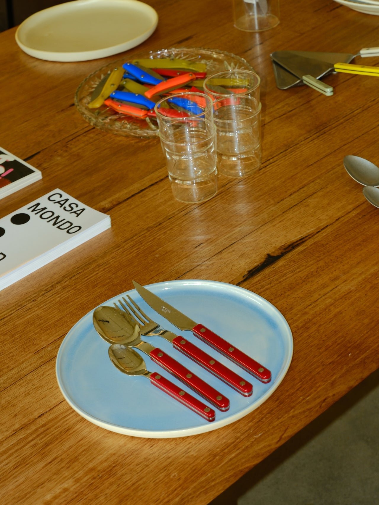 Sabre Paris Bistrot Solid Cutlery Set 16pc ~ Burgundy
